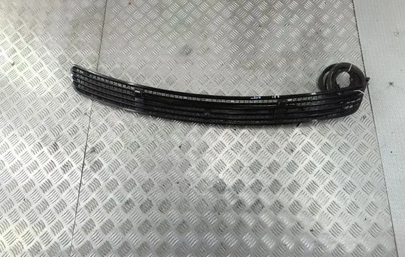 Mercedes-Benz CLK A209 C209 Bonnet/hood grill A2038800205