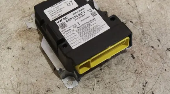 Audi A4 S4 B9 Airbag control unit/module 8W0959655F 0285013643