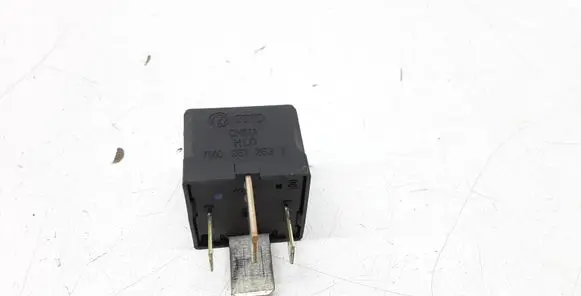 Seat Ibiza IV (6J,6P) Other relay 7M0951253A