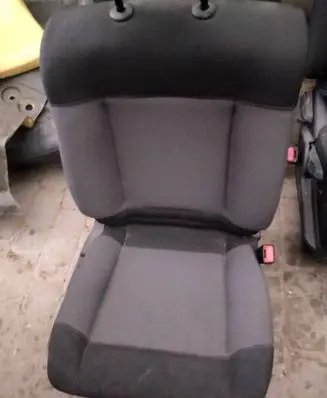 Citroen C4 Cactus Front passenger seat 
