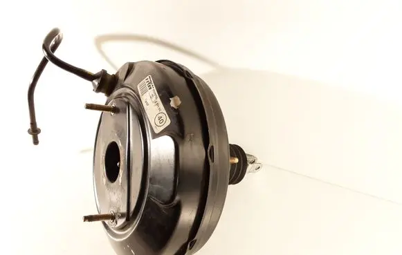 Toyota Corolla E120 E130 Brake booster LSH65 2068381