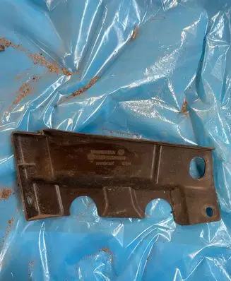 Volkswagen Caddy Other engine bay part 1T0805233A