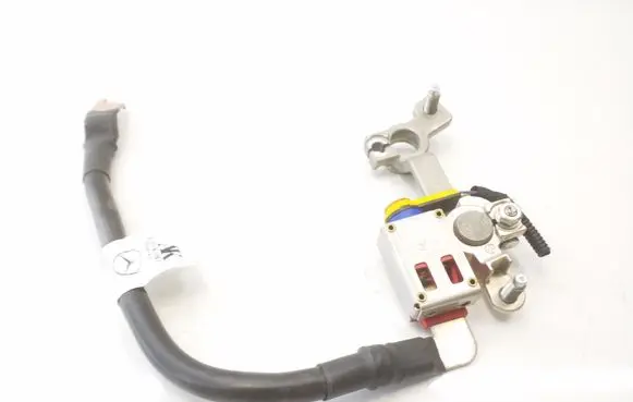 Mercedes-Benz Sprinter W906 Positive cable (battery) A9064401066