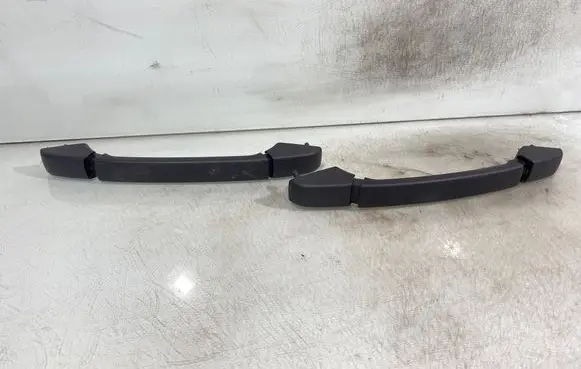 BMW 3 E46 A set of handles for the ceiling 8231321