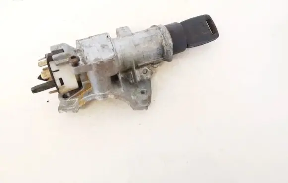 Audi A4 S4 B5 8D Ignition lock 4b0905651e