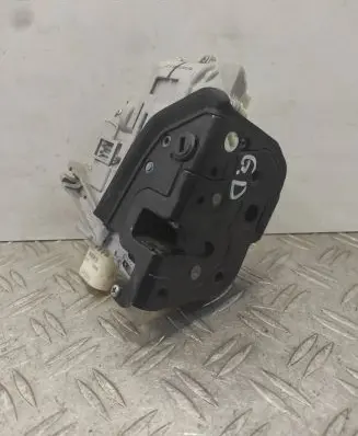 Audi A6 S6 C6 4F Rear door lock 4F0839016