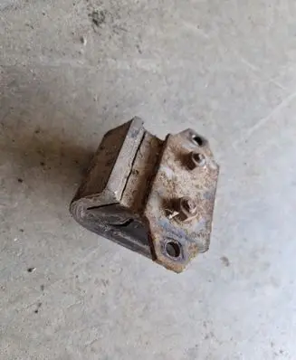 Volkswagen Scirocco Gearbox mounting bracket 171399139A 171399151A