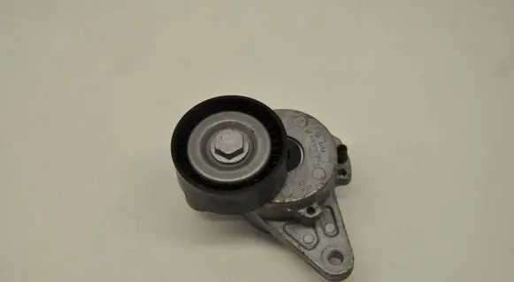 Audi TT TTS RS Mk3 8S Other engine bay part 04L903315A
