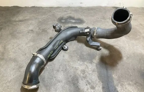 Volkswagen Golf VI Intercooler hose/pipe 1K0145770AE
