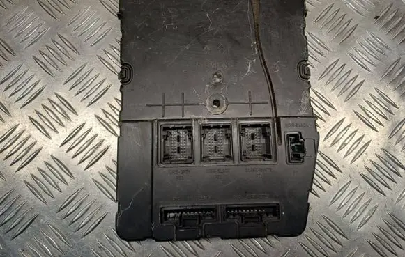 Renault Scenic II - Grand scenic II Comfort/convenience module 8200525388