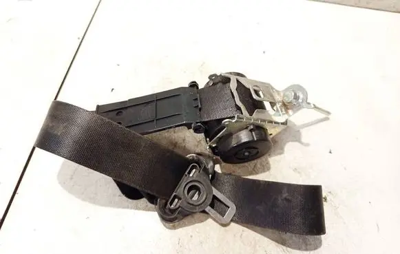 Opel Zafira B Front seatbelt 560834801