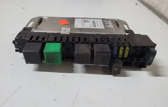 Mercedes-Benz CL C215 Fuse module A0265455332 05045122
