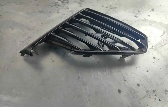 Volvo S60 Front bumper lower grill 32227027