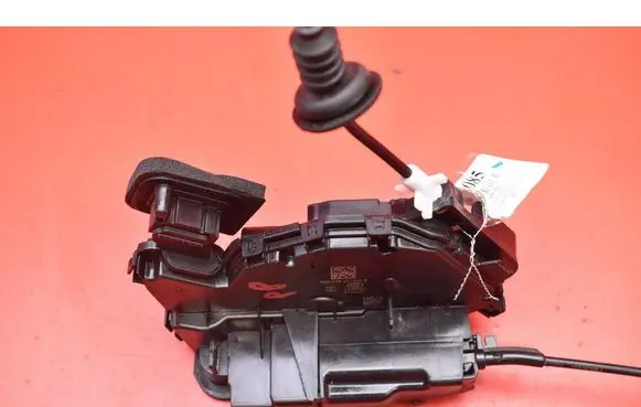 Skoda Octavia 985 Front door lock 5TB837016B