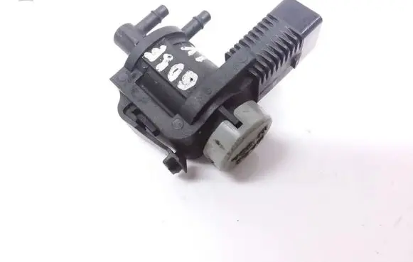 Volkswagen Golf IV Turbo solenoid valve 1J0906283C