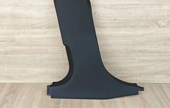 BMW 4 G22 G23 G24 G26 (B) pillar trim (bottom) 7490759