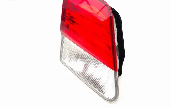 Toyota Avensis T270 Tailgate rear/tail lights 8159005130