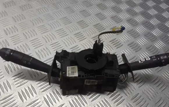 Dacia Duster Wiper turn signal indicator stalk/switch 8200792586