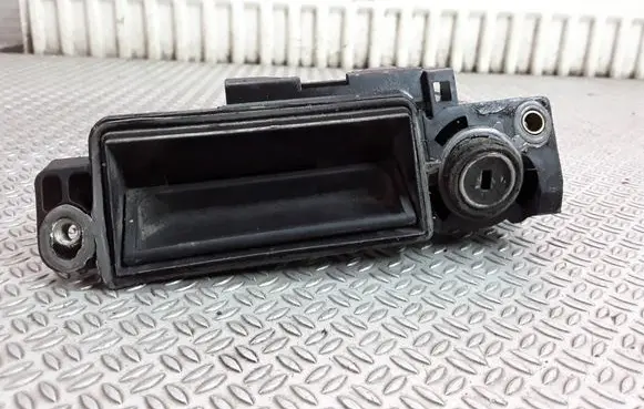 Mercedes-Benz E W211 Tailgate/trunk/boot exterior handle A2037500093