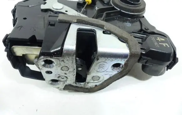 Toyota Corolla E140 E150 Front door lock IMPRK695873