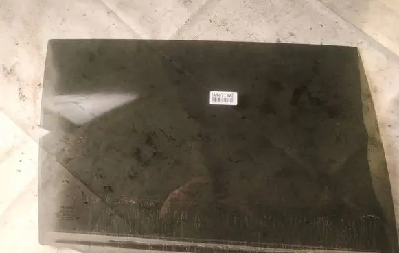 Rear door window glass