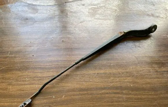 Chrysler Sebring (ST-22 - JR) Wiper trim 04806043AC