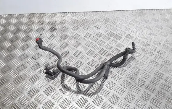 Ford Focus C-MAX Fuel line pipe 3M519B337DD 3M519L272BE