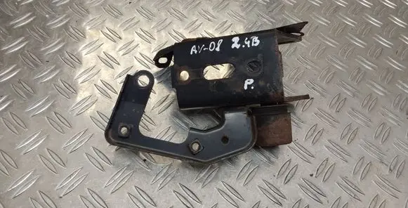 Gearbox mounting bracket