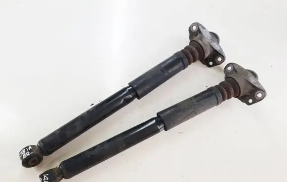 Skoda Octavia Mk2 (1Z) Rear shock absorber/damper