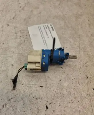 Ford Focus C-MAX Brake pedal sensor switch 3M5T9C872AB
