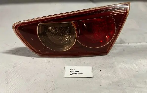 Mitsubishi Lancer Evolution Tailgate rear/tail lights
