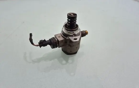 Seat Leon (1P) Fuel injection high pressure pump 03C127026J
