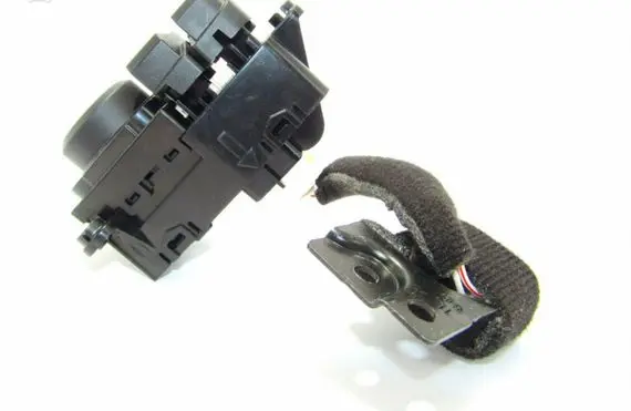 Wing mirror switch