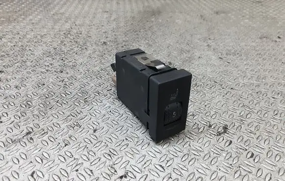Volkswagen PASSAT B5.5 Seat heating switch 3B0963564C
