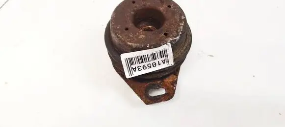 Engine mount bracket