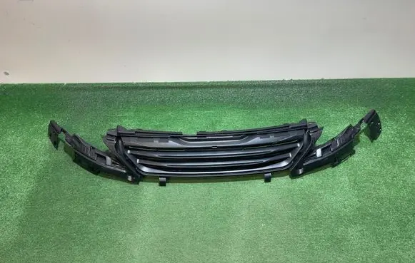 Peugeot 308 Front bumper upper radiator grill AA36127079