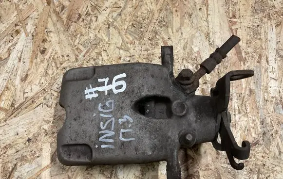 Opel Insignia A Rear brake caliper 