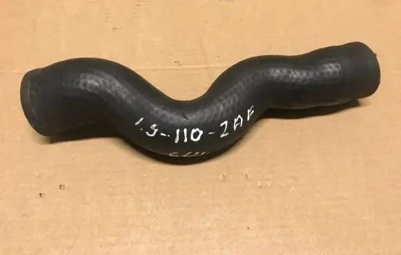 Opel Zafira B Engine coolant pipe/hose 55353831
