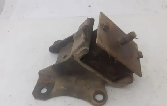 Ford Ranger Engine mount bracket 5031521 2M346038AD