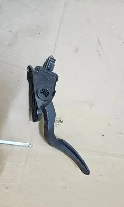 Dodge RAM Accelerator throttle pedal 68043161AD