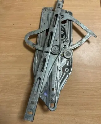Mercedes-Benz S W140 Front door window regulator motor 0130821503 186690000