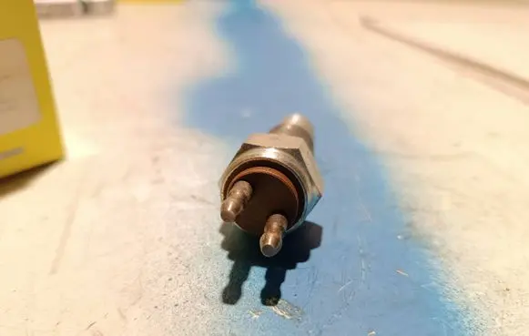 Ford Fiesta Reversing light switch sensor 7.6006