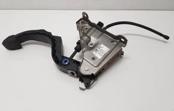 Volkswagen Up Clutch pedal 1S1721059N 1S1721321