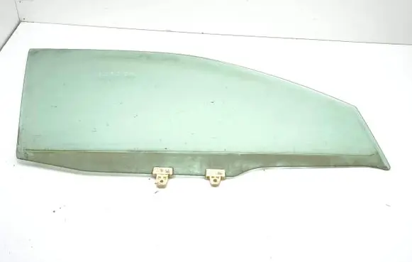 Nissan X-Trail T30 Front door window glass four-door