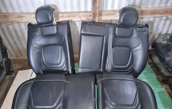 Citroen DS5 Second row seats 