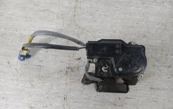 Toyota Avensis T250 Tailgate lock latch 