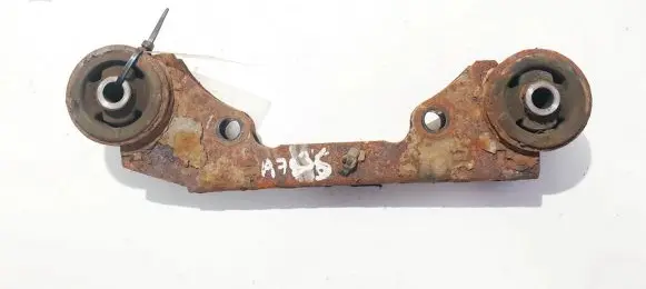Nissan Murano Z50 Engine mount bracket 7n1309a 7n-1309a