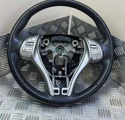 Nissan Pulsar Steering wheel 34220770B 153134046