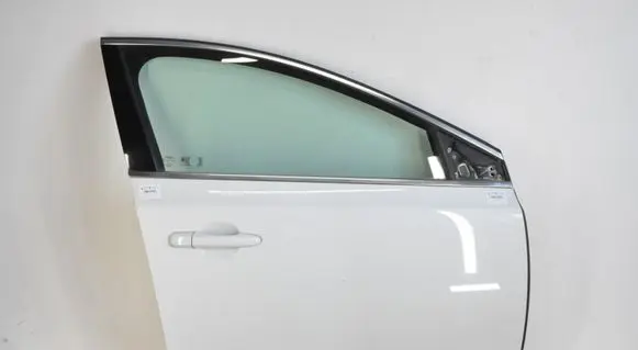 Volvo V40 Front door 