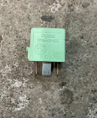 BMW 5 E60 E61 Other relay 8373700 V23134K59X312 6136